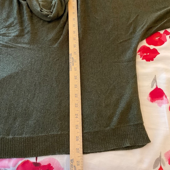 Women’s Coldwater Creek XL shimmery top - Picture 5 of 7